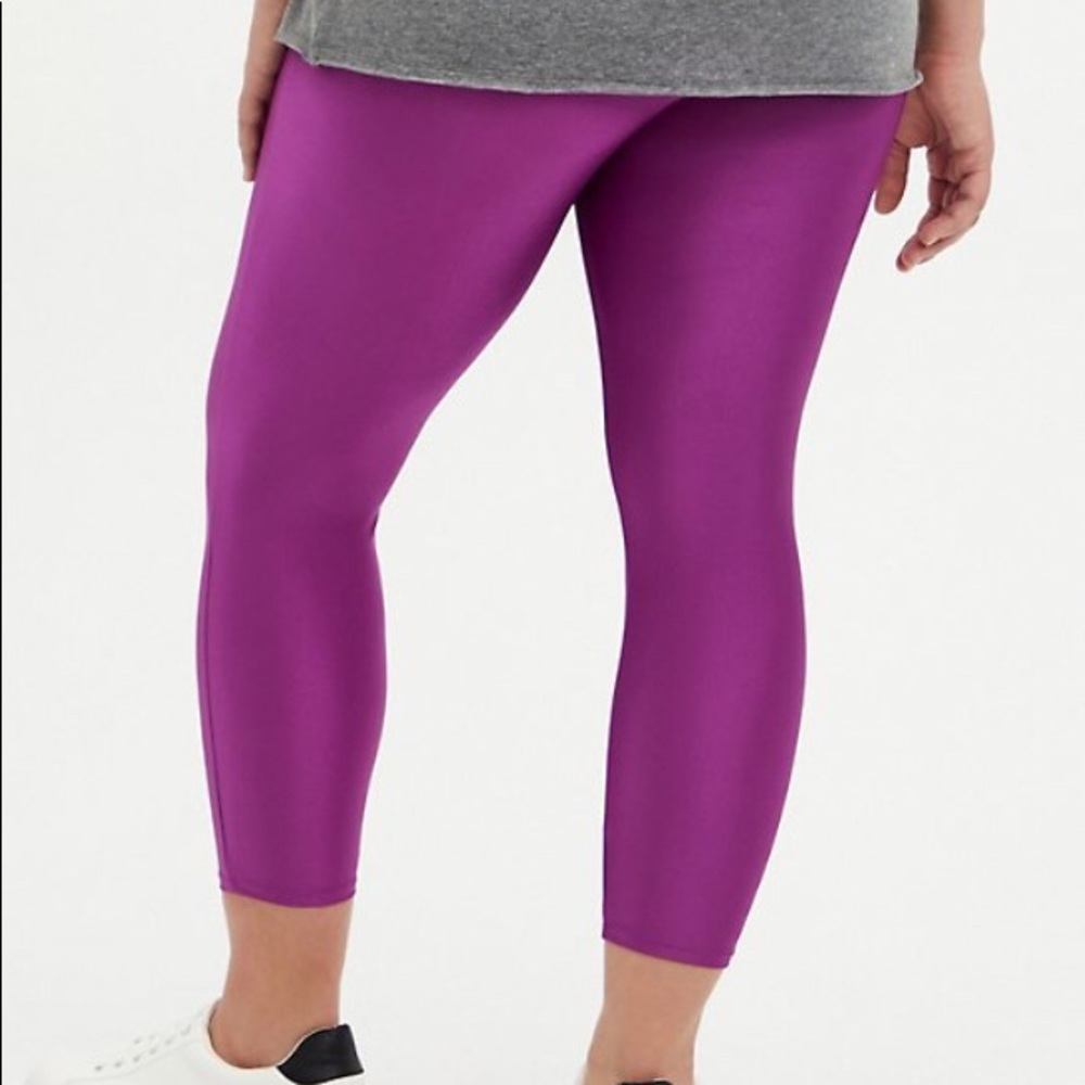 Torrid Crop Premium Legging - Liquid Purple - Picture 2 of 5